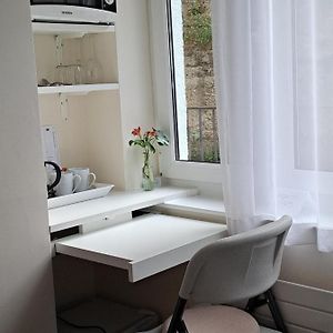 Budget Kamer met een King Size Bed